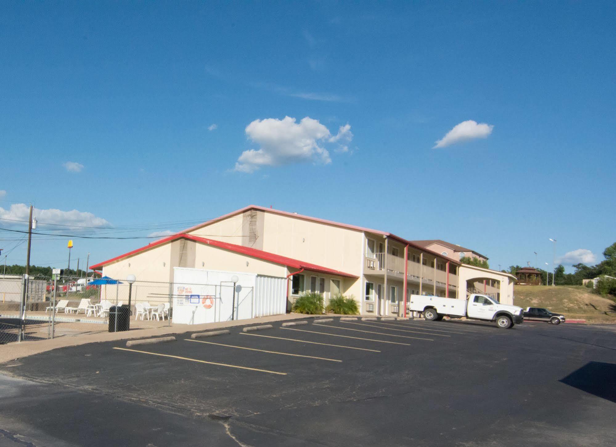 Red Roof Inn Buffalo, Tx Exterior foto